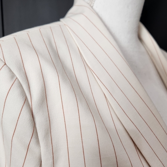 ANN TAYLOR CREAM PIN STRIPED 3/4 SLEEVE BLAZER SIZE 10 - Picture 4 of 9